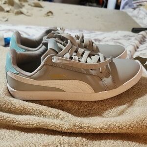 Puma Light Gray Sneakers